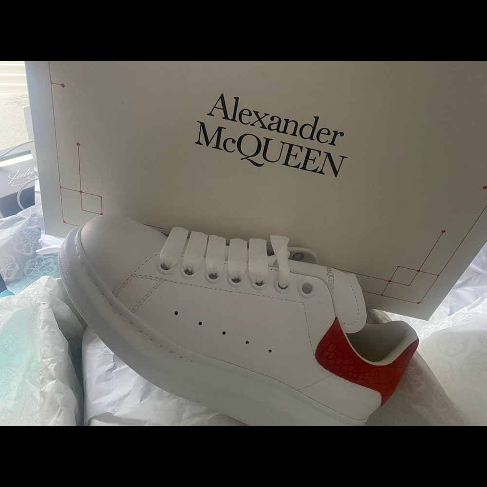 Alexander MCQUEEENS